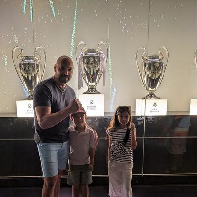 Dad, Husband 👨👩👧👦 of @BlanquiGCS and Software developer 👨💻. Front End ❤️Angular & React. Madridista hasta la muerte = 36🏆+15🏆