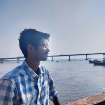 कर्मण्येवाधिकारस्ते मा फलेषु कदाचन।
मा कर्मफलहेतुर्भूर्मा ते सङ्गोऽस्त्वकर्मणि॥
