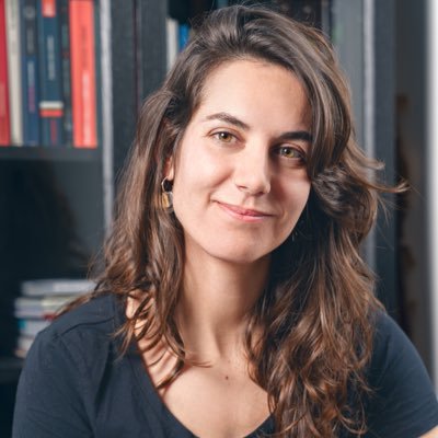 Psicòloga, especialitzada en violències masclistes. Feminista, antifeixista i amb ganes sempre de cremar-ho tot 🔥