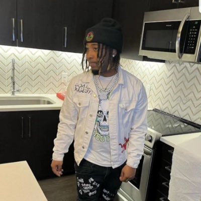 artist/music , rip grandma & grandpa rip taz 7/23🖤 this my world , y’all just live in it