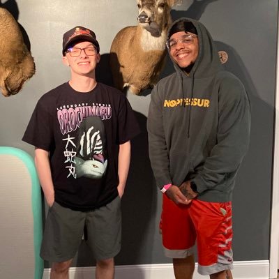 snoringloring's profile picture. Aspiring Writer for Sports/Politics #FUCKMAGA