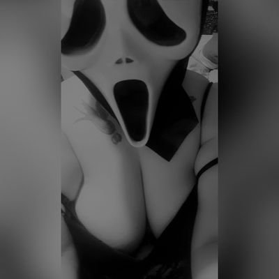 Vikki🦇, 31🎂, Uk🇬🇧 alternative/goth! 🖤horror💀true crime🔪Halloween🎃 spooky girl👻
