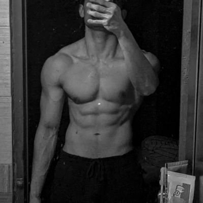 faiyaz4233's profile picture. can't see shit