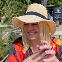 Laurie (@lroche0) 's Twitter Profile