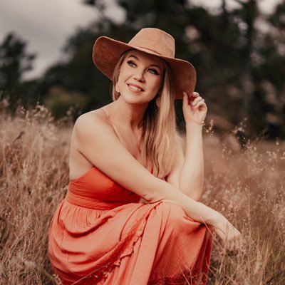 UGCbyStephanieO's profile picture. UGC Creator 📱 | Mom life in full swing 💛 | 📍FL | Let’s collab ⬇️