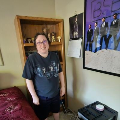 hi my name is Celine I have been a bsb fan since 97 and a selena fan when I was in elementary school and high school