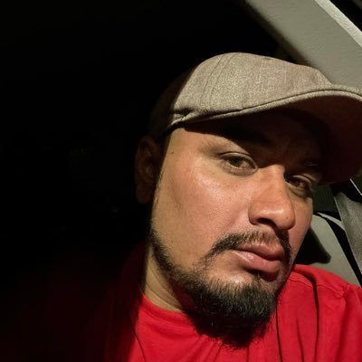jjlara2310's profile picture. 