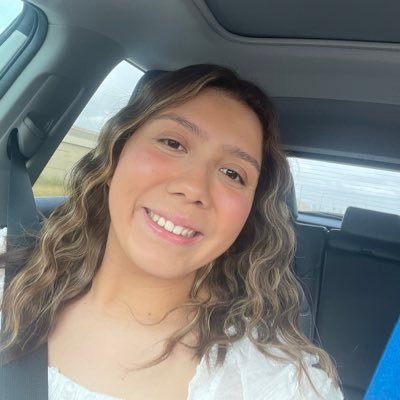 Aylin_Rubio14's profile picture. TAMUK ALUMNI 💙💛