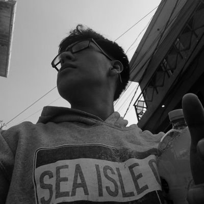 x4aronn's profile picture. 