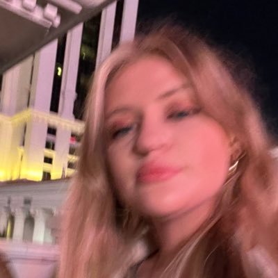 madsbarr's profile picture. delusional iconic humble princess