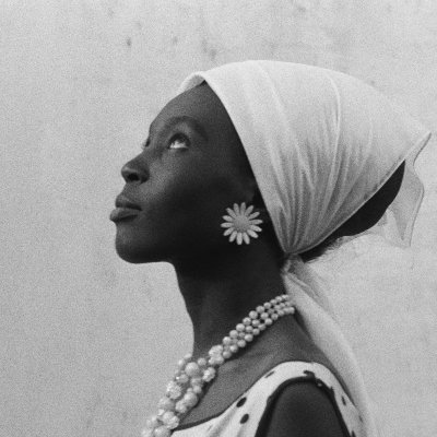 Dinosaur living on the brink!
I protest flippings of class relations.
Prof pic: Sembene Ousmane’s La Noire de... (1966)
#FascismoNuncaMais #25deAbrilSempre
