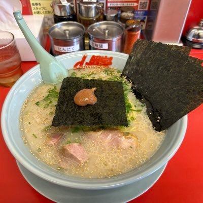 aoblue_writer's profile picture. 東北地方/元🐶🐱携帯販売員/家電量販店やショップの特販でいました。/常勤スタッフとしても働いていました/歴はトータル7年/今は清掃業/MNPや機種変更など好き