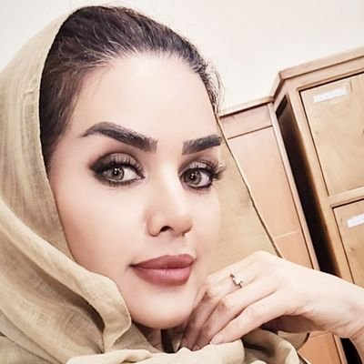 Abogada76641565's profile picture. بماند