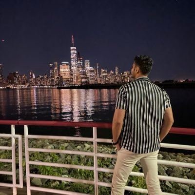 RozieRozieRozi's profile picture. Product Designer | Web 3.0 Nerd | Anime Connoisseur | Designer in residence @10kdesigners @WeAreDesignX Member at @SuperteamDAO