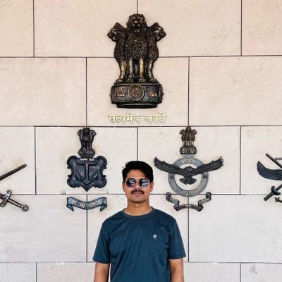 📍#Cricket 🏏 #Commentary 🌟
📍Learning, growing, thriving! 💚
📍Passionate about life! 🎯
📍Writer | #शायरी | #कविता 📝