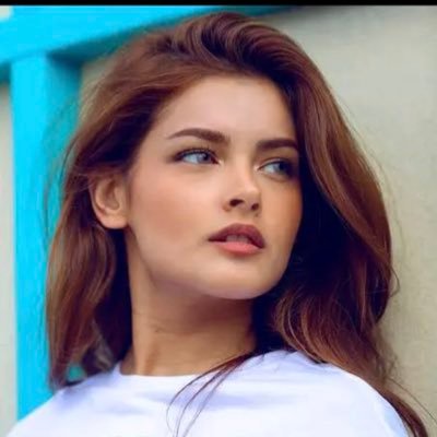 Einstine356's profile picture. 