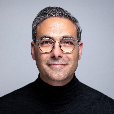 CEO of https://t.co/vTdZy9IcAj | TEDx Speaker | Author | Experienced Director | Entrepreneur | Lawyer | Dad | #AI Strategist