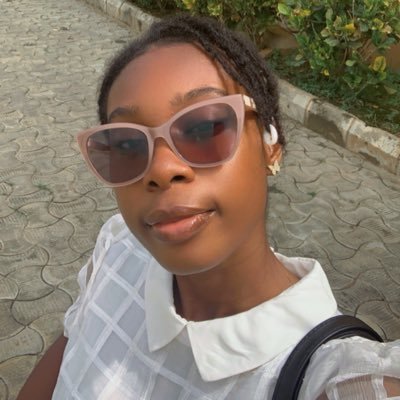 Cowrywise student Ambassador|| Front-end developer👩💻 ||Html& Css||Javascript|React