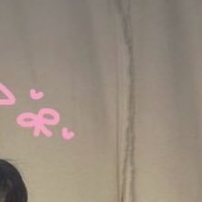 b_vnk8's profile picture. 