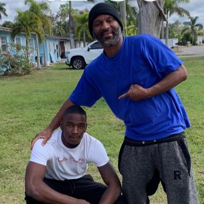 Born and raised in Fort Myers FL ☀️🌴 Pitt Alum🐆 Akron WR🏈 Snapchat: Shocky_9