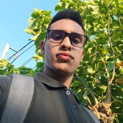 EValdez28's profile picture. No creo ser especial, solo soy un ser mas, pero eso no me hace igual y tampoco diferente y soy feliz