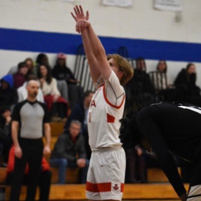 owennross5's profile picture. C/O 2025    6’0 guard    CTA