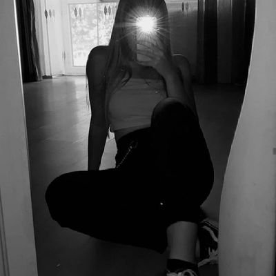 vanesajim3nz's profile picture. 