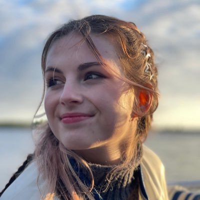 emmaijzermans's profile picture. Young Artist:
Realistic portraits 
Realistic objects
Commissions open!