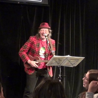 Happiness Coach, Workshops, Keynotes,Performer Improv Clown Humanitaire with Dr Patch Adams