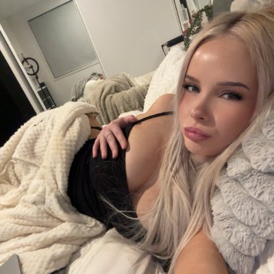 Curious girl with naughty kinks, looking for some fun 😈 Sorry i'm rarely replying here on X, text me on my OF page 👇