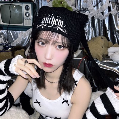 ___31096's profile picture. 00🕊