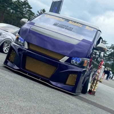 ちょっとワイドなハイエース3型ワイド乗ってます😎 見かけたら気軽に声かけてください👌 集まり、オフ会など開催を行ったりもしてます🙇♂️ まだまだハイエースは分からない事だらけでハイエース見させて頂いたりお話聞かせてください🥺