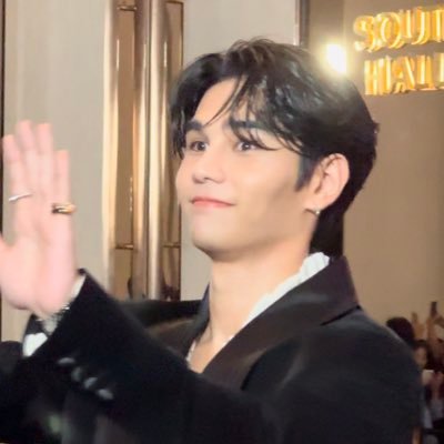 เด้กเภสัชคนนี้เป้นของพี่นะคะ💊 จะตามเทอเหมือนเทอเป้นคนไข้หยอกๆ “รอเจอตอนเป้นเภสัชเดี๋ยวผมไปซื้อยา” ✨😔🫶🏻💅@jeffsatur