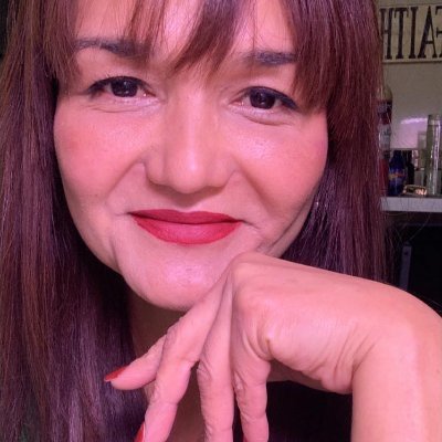 ClauMontelongo's profile picture. 💼 Eventos Masivos | 💡 Redes Sociales | 🎨 Diseño Editorial | ☕ Amante del Café | 🐔 Mamá 
https://t.co/vrKlsK9C2I