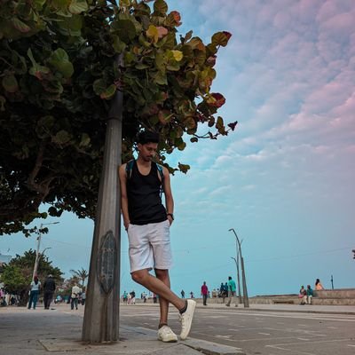 EmotionallFooll's profile picture. Just say hii and let's start!!!😊