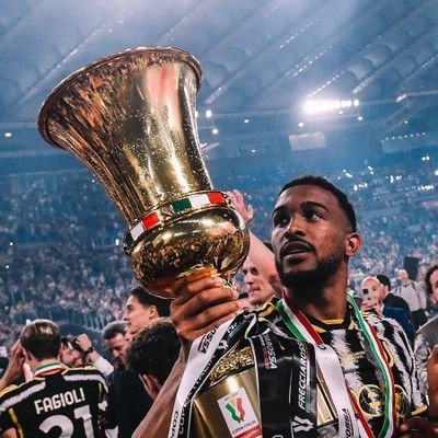 @juventus 🤍🖤
Fino alla fine.