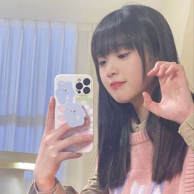 FrancieleDion's profile picture. estudante de engenharia tentando sobreviver a fisica 1 #booktwt #studytwt #studytwtbr