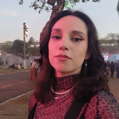 ledatree's profile picture. Eu vou postar no meu twitter que eu estou perdida.