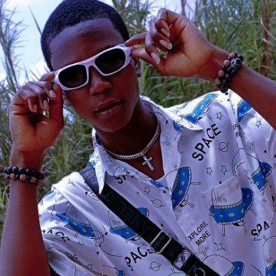 USmartfuture's profile picture. Song writer and singer