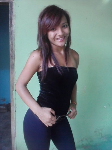 sou amiga,divertida,alegre e feliz.