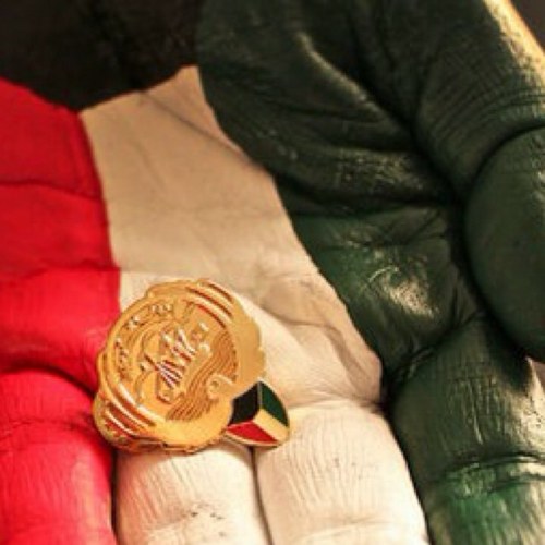 Muth3r's profile picture. مغرد مثير للجدل
عضو ورئيس مجلس نفسي
حاصل على دكتوراه فخرية بمعالجة المتخلفين فكرياً