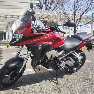 VFR800Xとジャイロキャノピーに乗ってます。VFR750F(RC24)をレストア中。若かりし頃はVT250Fに乗ってました。リターンライダーです。基本的にこれはバイク垢です。
