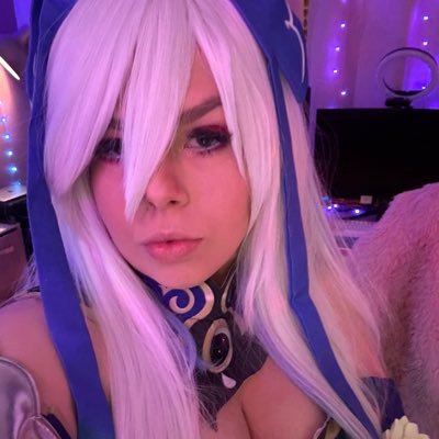 I'm Laika 💕 gacha addict 🌸 questionable combat tactics 🌸 just having a good time 🌸