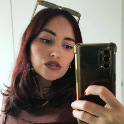 dearbhlaemily's profile picture. 🇮🇪in🇳🇱
she/her