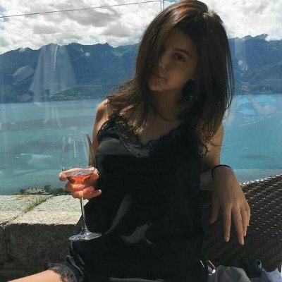 Ester1070899's profile picture. 