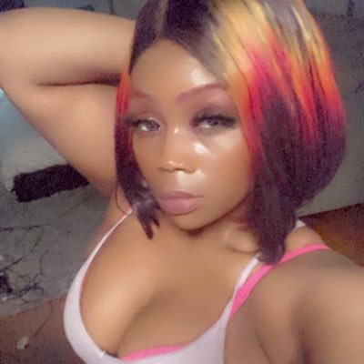 wassup fans show me sum love an i promise to show love back send me request on things y’all would love to see me do be generous and tip your girl follow me💕