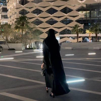 محامية مُتدربة | قارئة وأحيانًا كاتبة، قانون وأُخَّر | حاصلة على #SASL من @SAUDI_SBA | أحاول التوازن على أيامٍ تترنّح