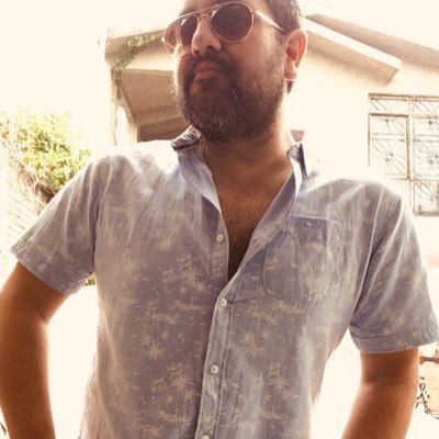 Tuitero de culto - DJ - me caga la banda.
Recomendaciones musicales.