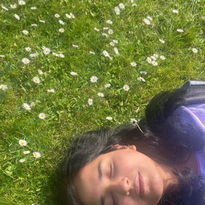 vaniisgh's profile picture. have faith and be kind ♠️