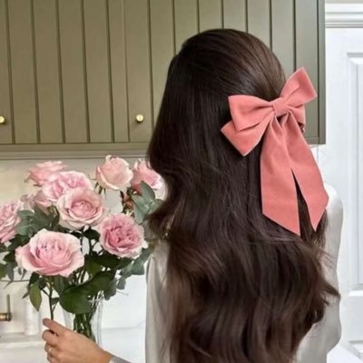 Hekayat_ROOH's profile picture. يميل لها الورد ، فالورد لموطنه يحن ❤️